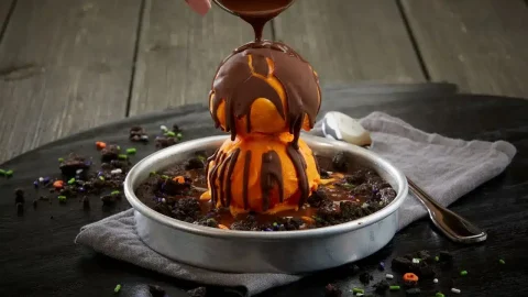 BJ’s Just Brought Back Its Most Decadent Halloween Dessert